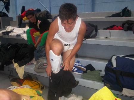 TRO TARD LIONEL C DANS LA POCHE