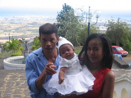 Mon pére,ma couzine et sa fille!!!!
